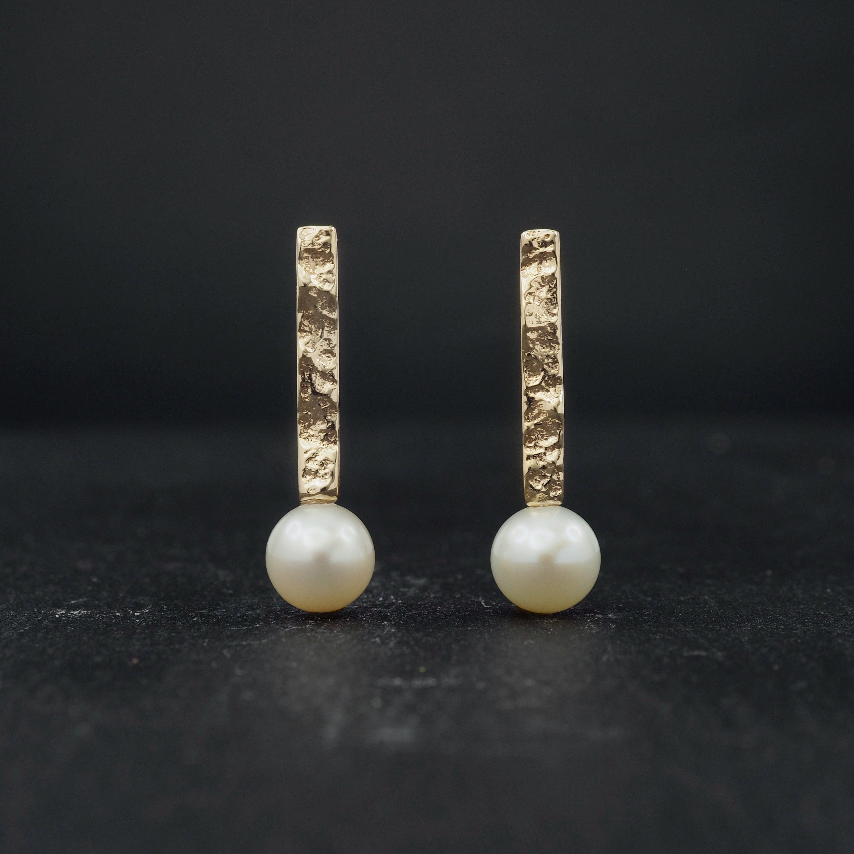 Terra rectangle studs + pearl