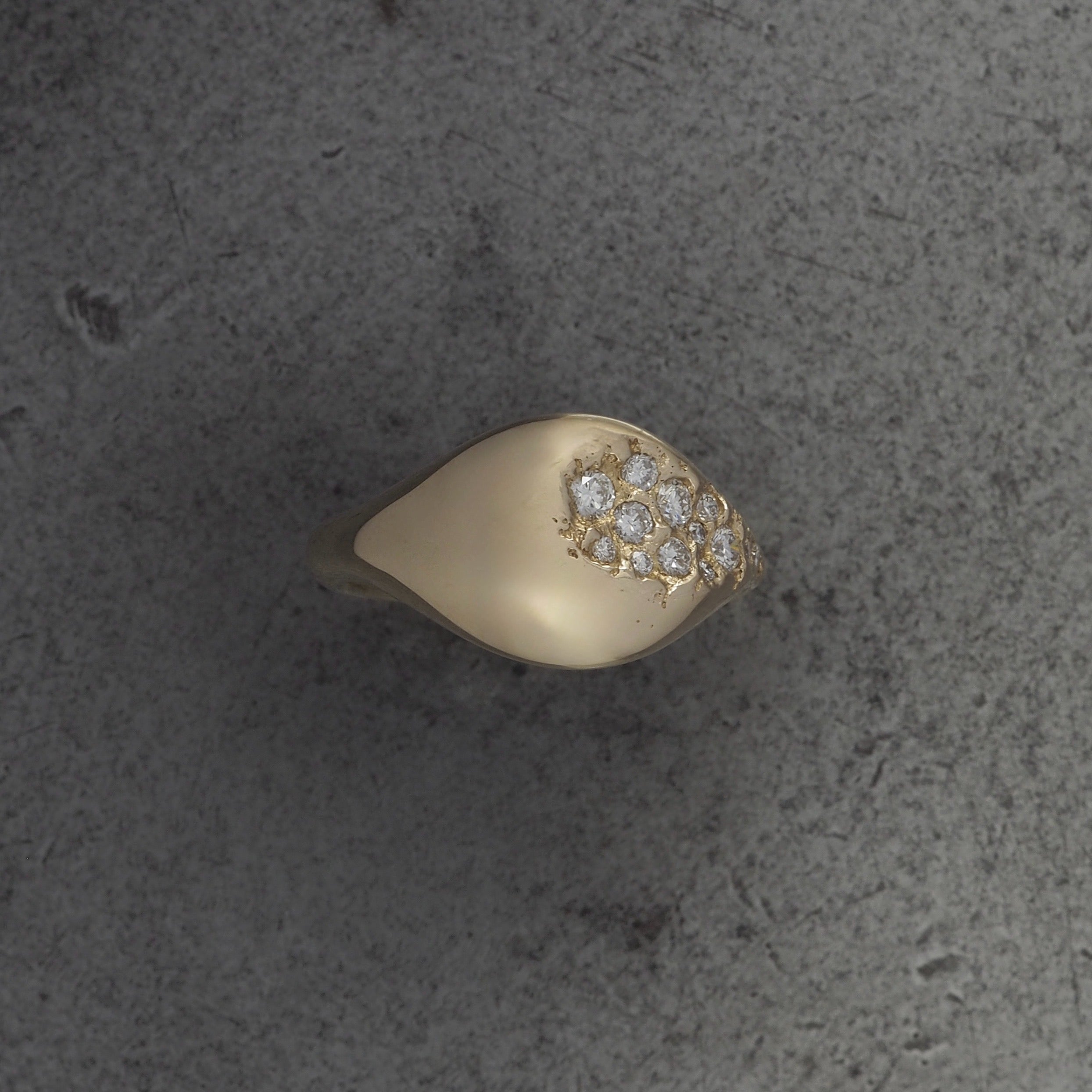 Aeon II signet + diamonds