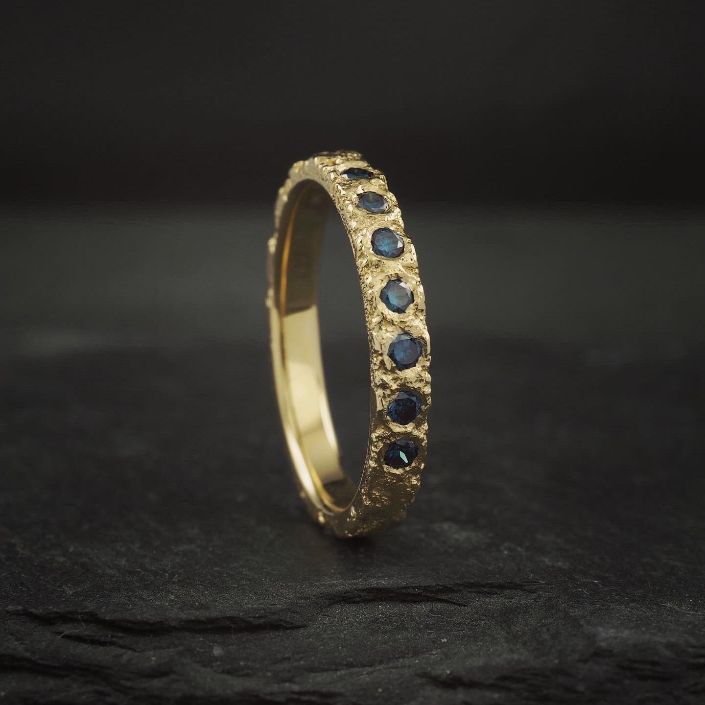 Crater Diamond Band Medium - 18k Yellow Gold