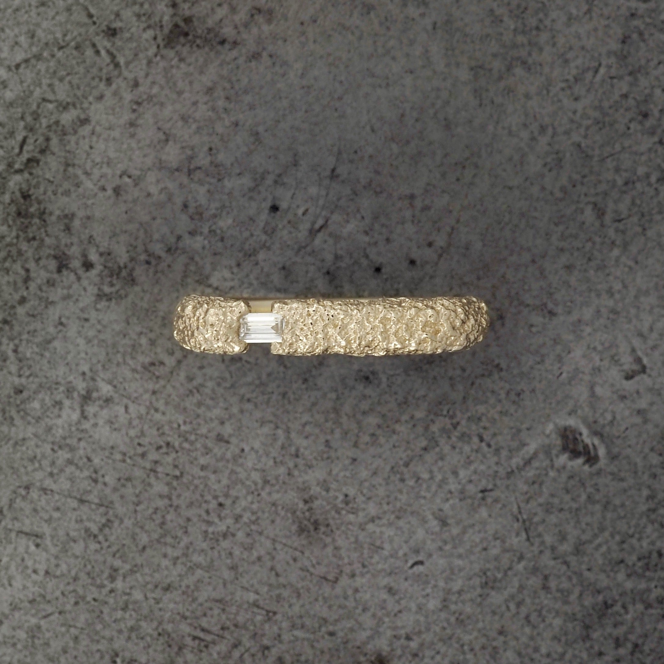 Montes ridge ring - yellow gold