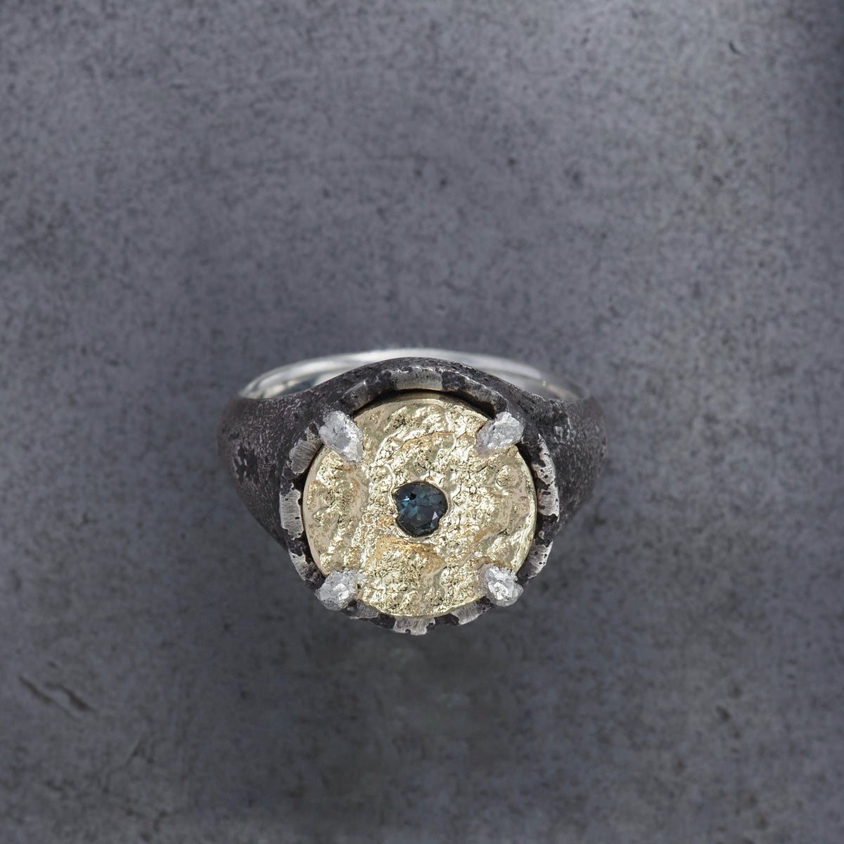 Terra medallion round signet + teal sapphire size U