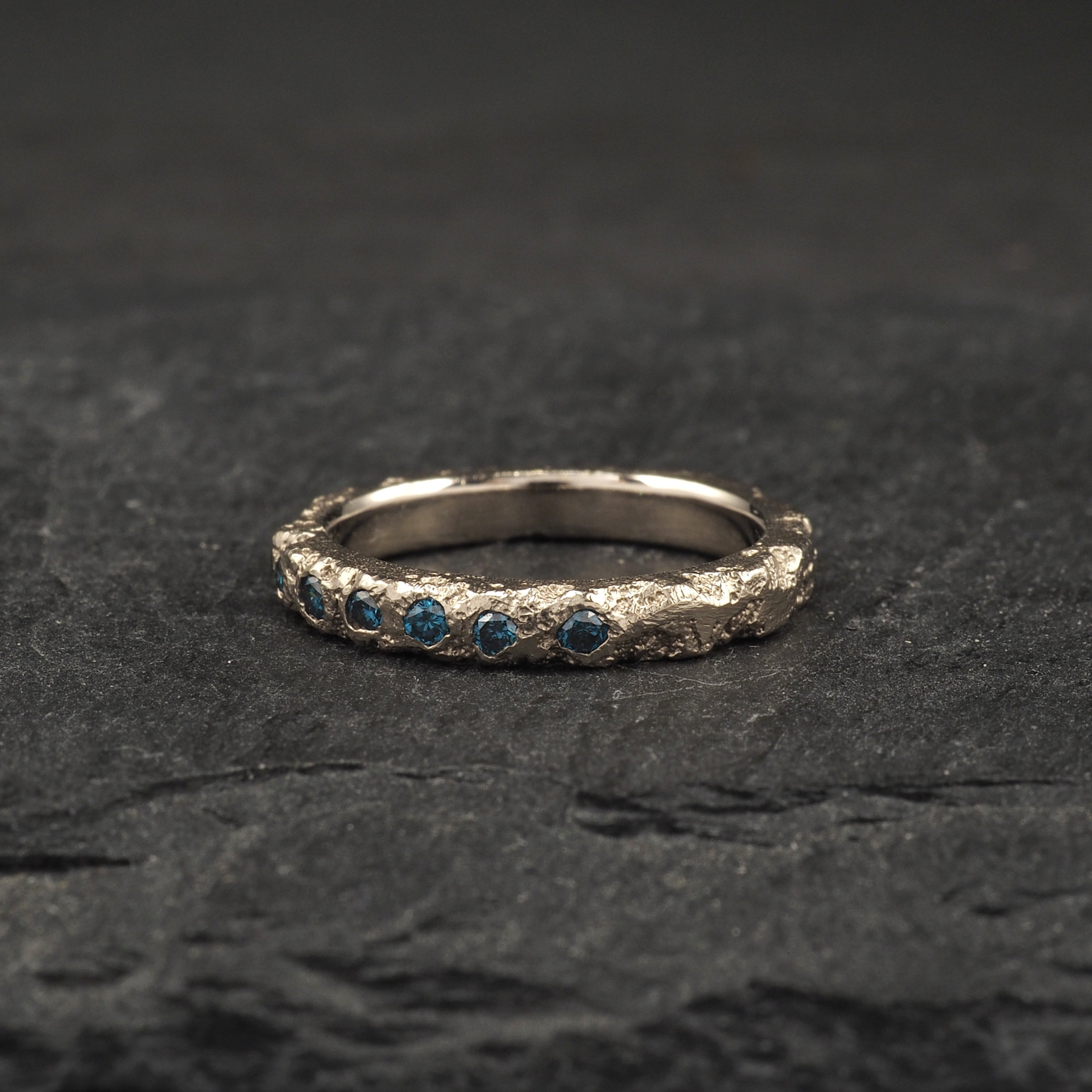 Crater Diamond Band Small - 18k White Gold