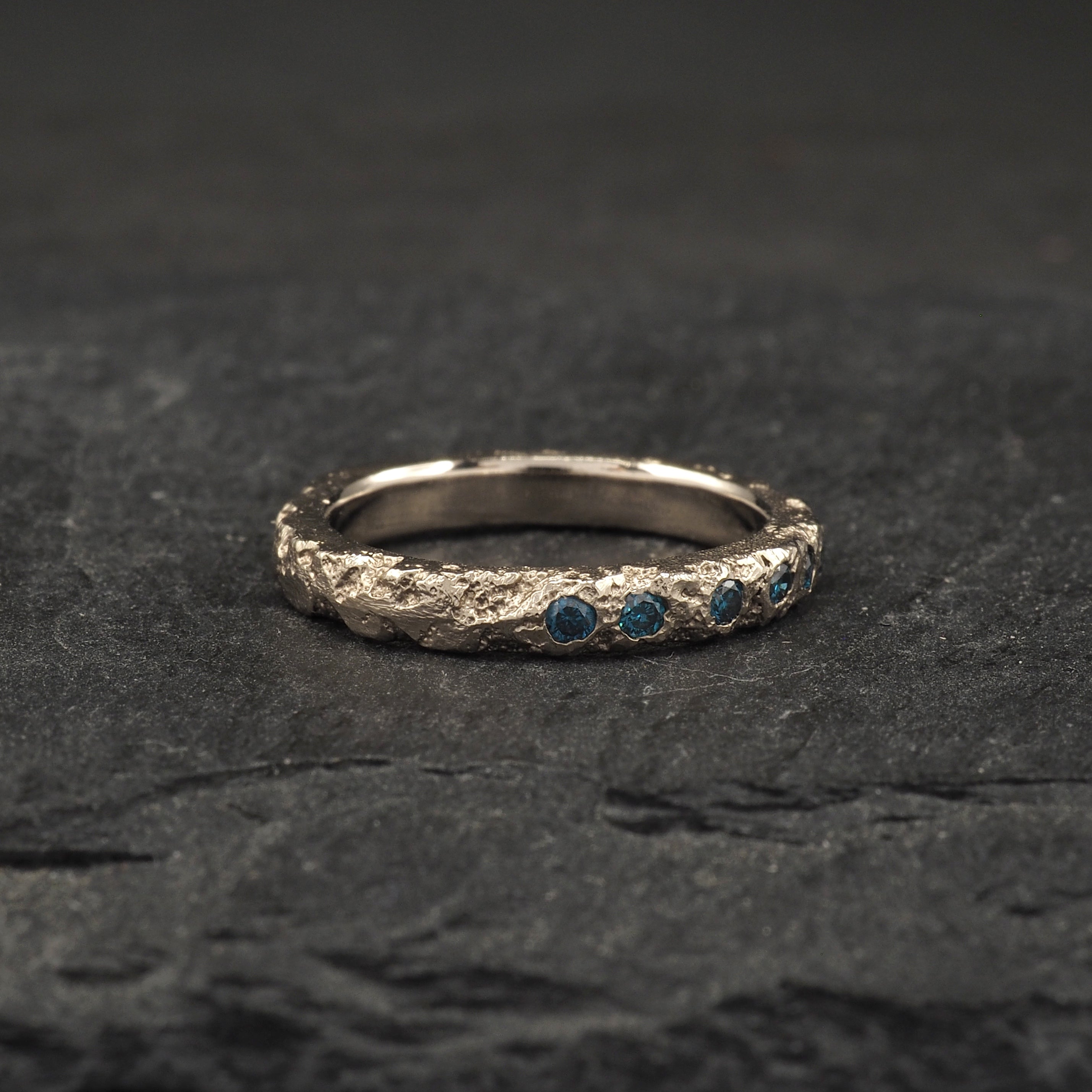 Crater Diamond Band Small - 18k White Gold