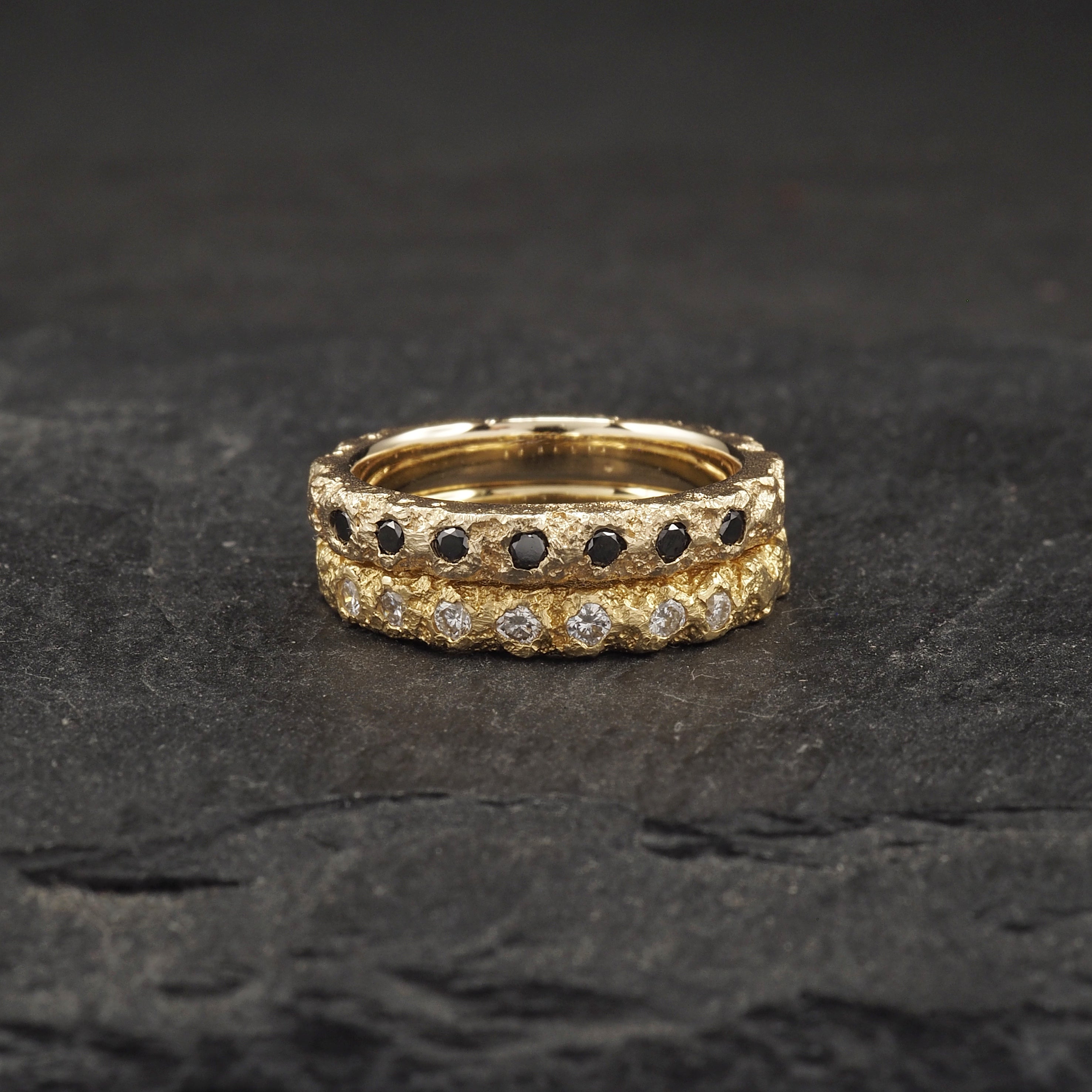 Crater Diamond Band Small - 18k Yellow Gold