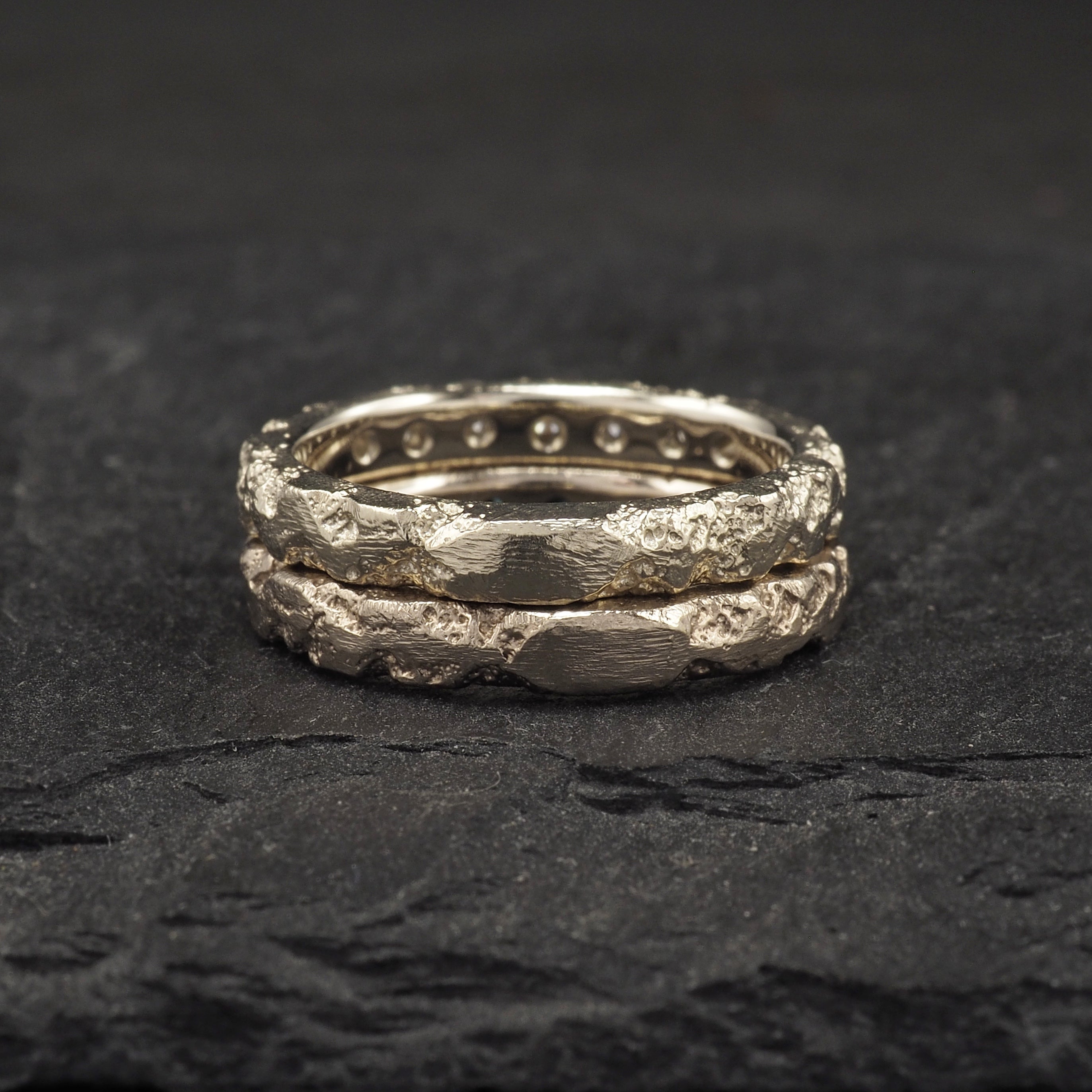 Crater Diamond Band Small - 9k White Gold