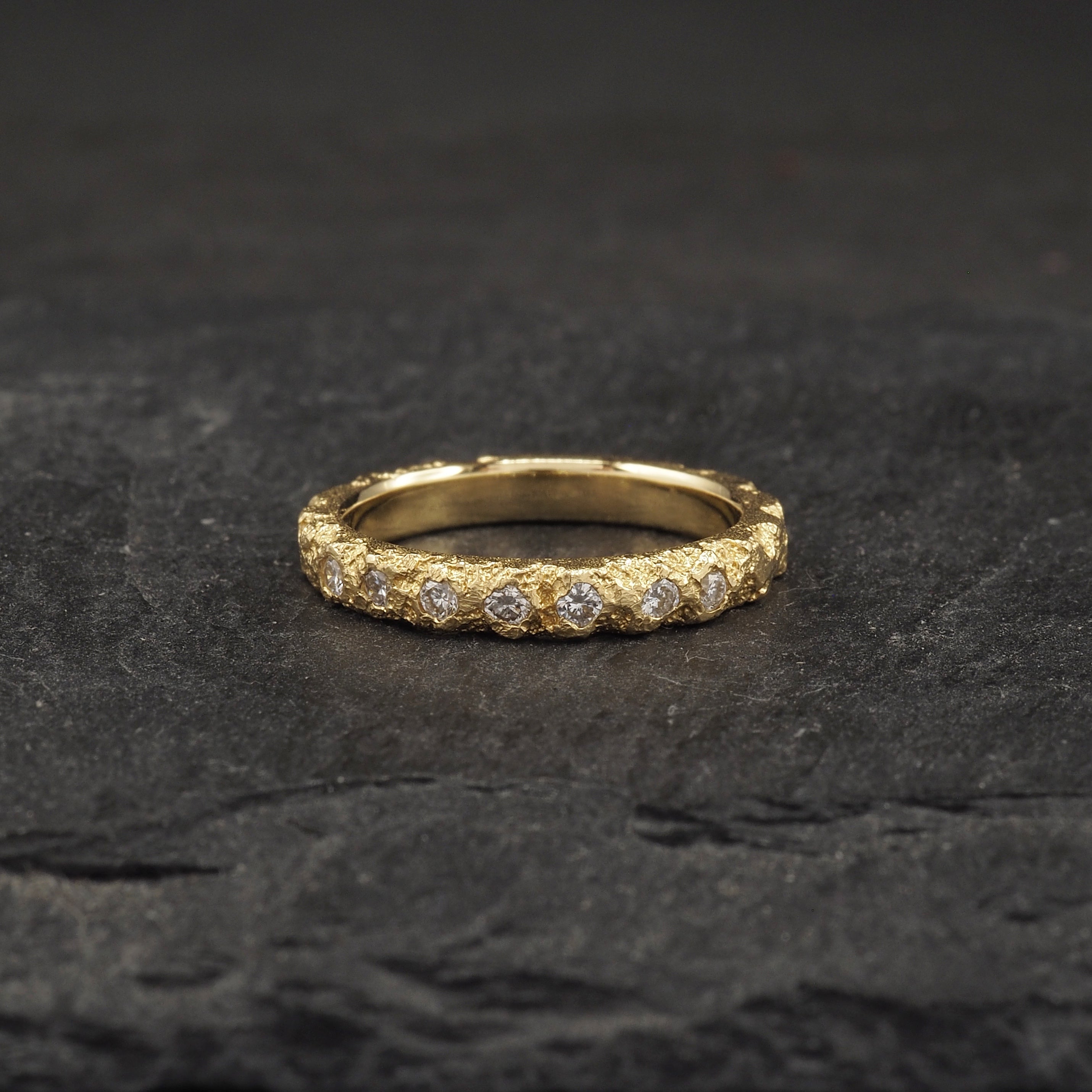 Crater Diamond Band Small - 18k Yellow Gold