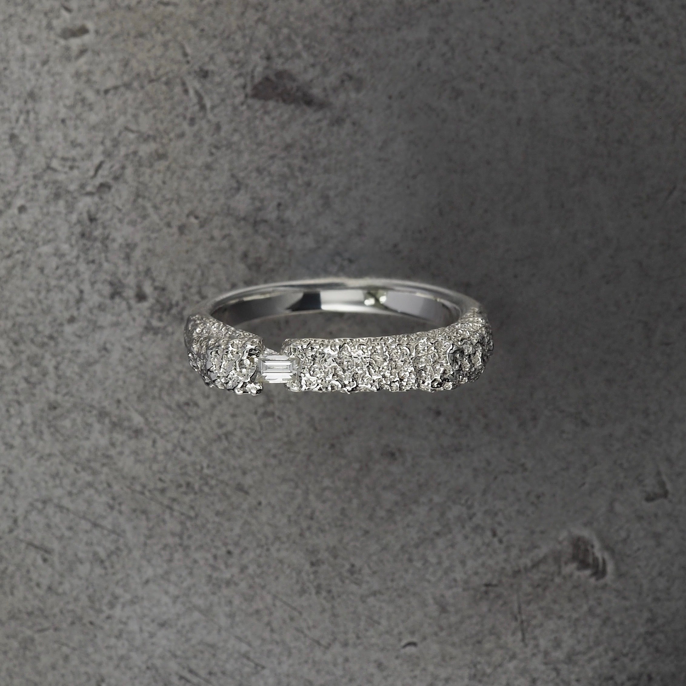 Montes ridge ring - yellow gold