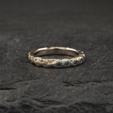 Crater diamond ring 18k white gold + blue diamond